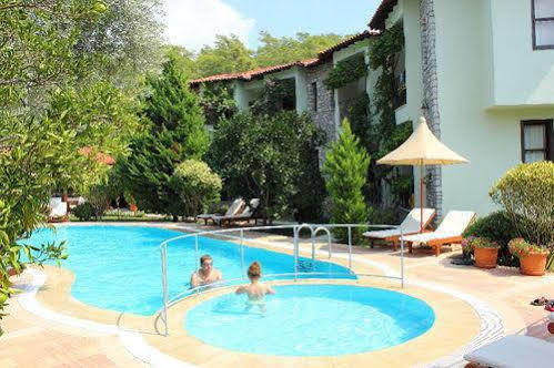 Olive Garden Apart Hotel Гёчек Экстерьер фото